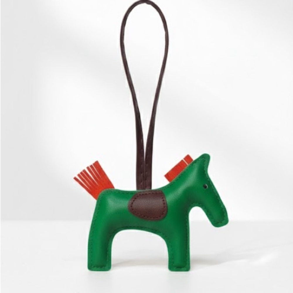 🐴 Inspired Luxury! Emerald Green & Rouge Horse Bag Charm/Keychain 🔑
